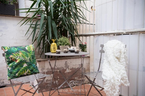 Grandapartments via Duomo Napoli image 6